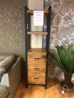 Showroom model - Boekenkast Mango met 3 Lades – Nu €399,-, Metaal, Zo goed als nieuw, Met lade(s), 150 tot 200 cm