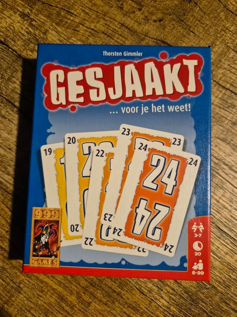 Gesjaakt- kaartspel 999 Games, Hobby en Vrije tijd, Gezelschapsspellen | Kaartspellen, Zo goed als nieuw, Een of twee spelers