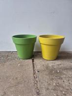 Set van 2 Kleurrijke Bloempotten, Tuin en Terras, Bloempotten, Kunststof, Rond, Zo goed als nieuw, Tuin