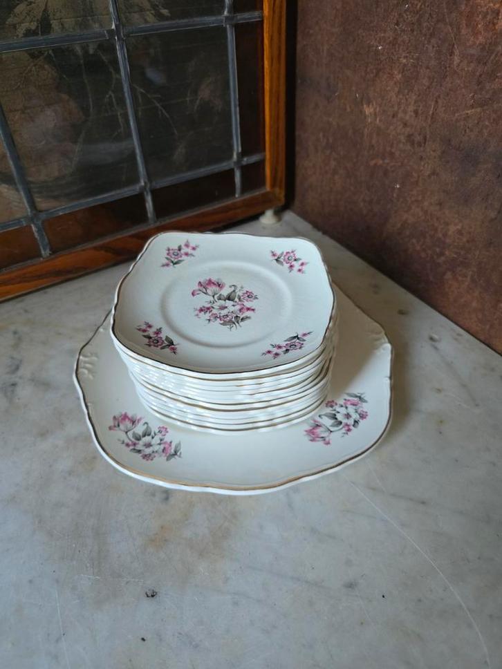 Gebakstel petrus regout&co bloemen, Antiek en Kunst, Antiek | Servies los, Ophalen of Verzenden