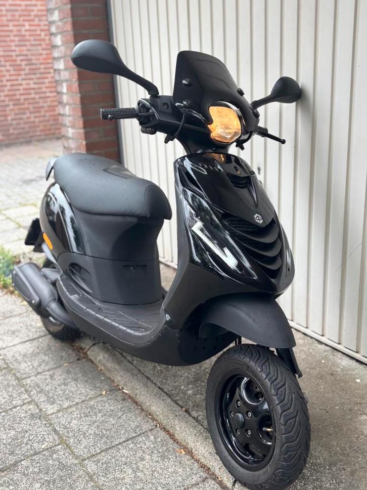 Zip sp lc 125cc A1, Fietsen en Brommers, Scooters | Piaggio, Zo goed als nieuw, Zip, Benzine, Ophalen of Verzenden