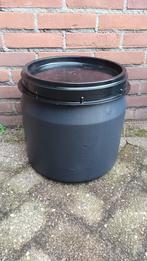 Nieuwe Tonnen met schroefdeksel, Voertonnen, inhoud 25 liter, Ophalen