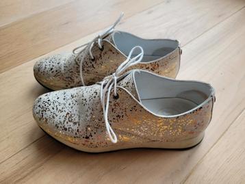 Maruti Sneakers Creme met Goud beschikbaar voor biedingen