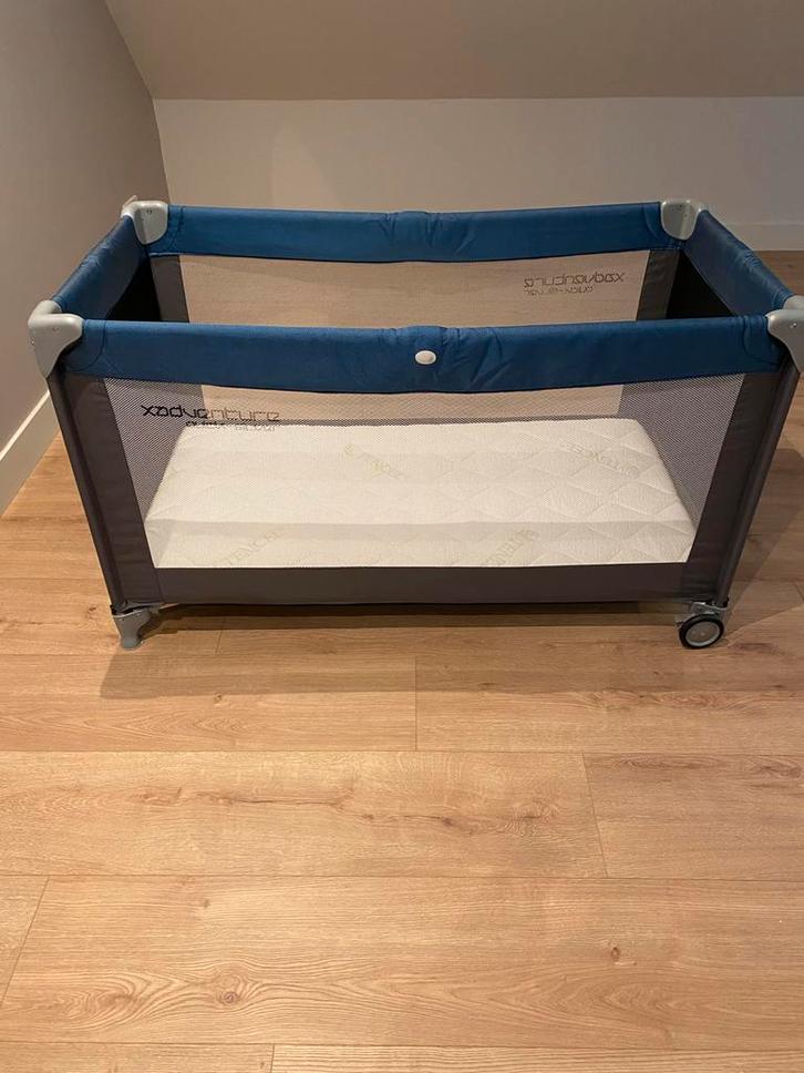 Campingbedje Compleet met Matras, Kinderen en Baby's, Babywiegjes en Ledikanten, Gebruikt, Reisbedje, Ophalen