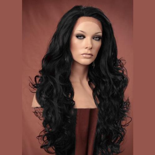 Lace pruik lang zwart haar met krullen model Holiday, Sieraden, Tassen en Uiterlijk, Uiterlijk | Haarverzorging, Nieuw, Pruik of Haarverlenging