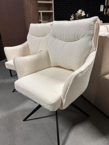 2 Witte Teddy Draaistoelen - Laatste Stuks! beschikbaar voor biedingen