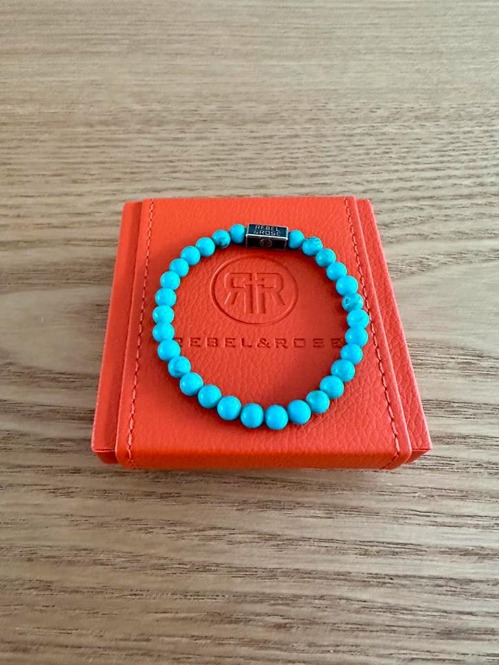 Armbandje turqois Rebel & Rose unisex, Sieraden, Tassen en Uiterlijk, Armbanden, Zo goed als nieuw, Elastiek, Blauw, Met edelsteen