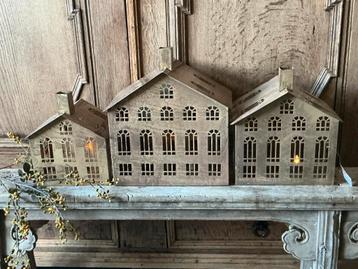 NIEUW set super grote metalen windlicht huizen beige goud beschikbaar voor biedingen