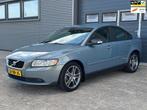 Volvo S40 2.0 Edition II ZEER NETTE AUTO - 2 DE EIGENAAR - A, Voorwielaandrijving, Gebruikt, Blauw, Sedan