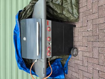 Bbq op gas beschikbaar voor biedingen