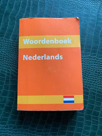 Woordenboek Nederlands beschikbaar voor biedingen