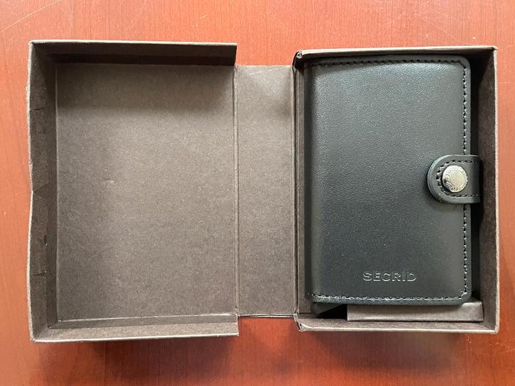 SECRID Miniwallet black - black; NIEUW lees beschrijving!, Sieraden, Tassen en Uiterlijk, Portemonnees, Nieuw, Overige merken