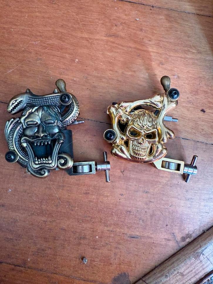 Tattoo machines, Sieraden, Tassen en Uiterlijk, Bedels, Zo goed als nieuw, Overige merken, Overige materialen, Ophalen of Verzenden