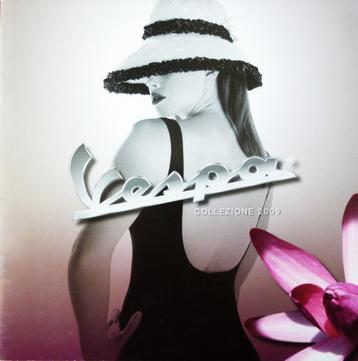 Folder VESPA Collezione 2009 beschikbaar voor biedingen