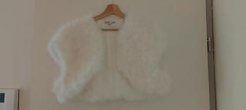 Mooie bolero van echte veren beschikbaar voor biedingen