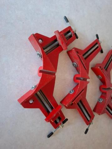 HAAKSE KLEMMEN 4 STUKS beschikbaar voor biedingen