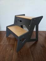 Nieuw modern design krukje - maximaal 100 kg., Ophalen, Nieuw, Hout