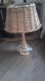 landelijk rotan lampenkap lamp  tafellamp - 37 cm hoog, Ophalen of Verzenden