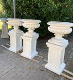 Italiaanse betonnen tuinvazen op betonnen sokkel, Tuin en Terras, Tuinvazen, Ophalen, Nieuw