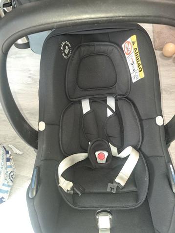 Maxi cosi beschikbaar voor biedingen