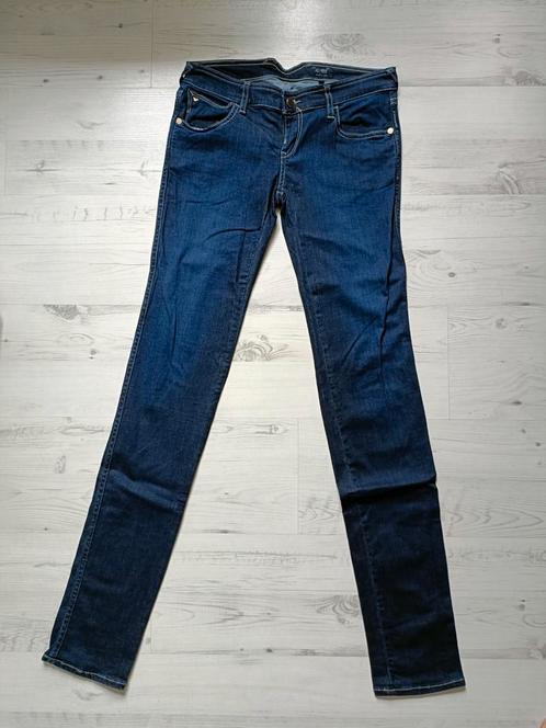 Nieuwe Armani Jeans maat 27, Kleding | Dames, Spijkerbroeken en Jeans, Nieuw, W27 (confectie 34) of kleiner, Blauw, Ophalen of Verzenden