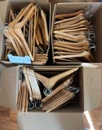 Veel houten kleerhangers (meer dan 150), Ophalen, Zo goed als nieuw, Hout