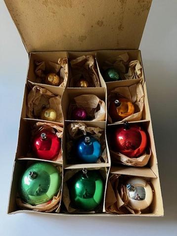 12 Kerstballen jaren 60 - vintage beschikbaar voor biedingen
