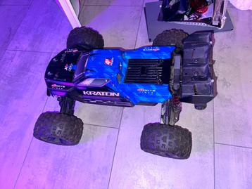 2 RC auto's te koop beschikbaar voor biedingen