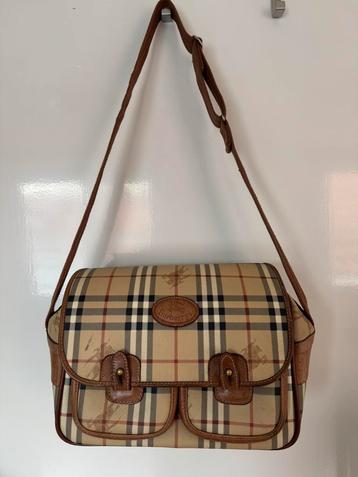 Vintage Burberry messenger bag beschikbaar voor biedingen