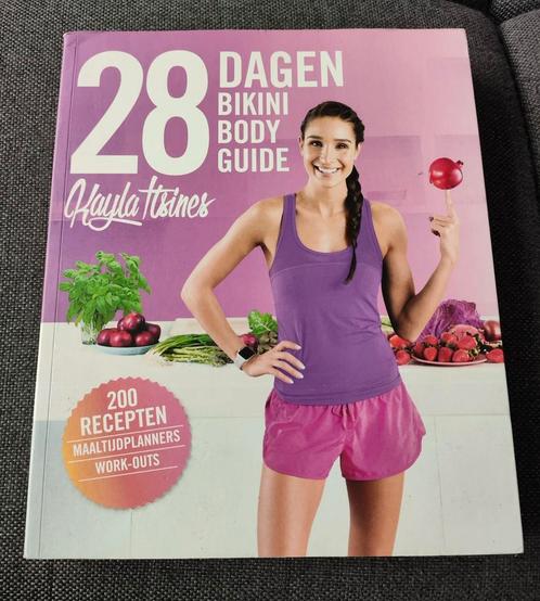 Kayla Itsines - 28 dagen Bikini Body Guide, Boeken, Kookboeken, Zo goed als nieuw, Ophalen of Verzenden