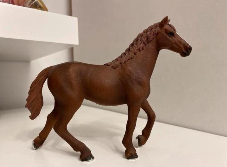 Schleich Engelse Volbloed Merrie ~ 13855, Verzamelen, Dierenverzamelingen, Zo goed als nieuw, Beeldje of Figuurtje, Paard, Ophalen of Verzenden