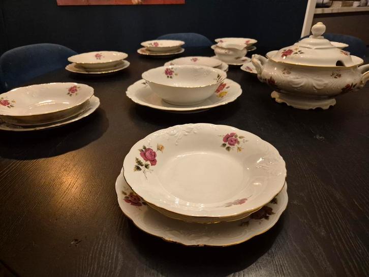Mooi Retro - Barok Servies - Roosjes, Goud, Pools, Wawel, Huis en Inrichting, Keuken | Servies, Bord(en), Overige stijlen, Porselein