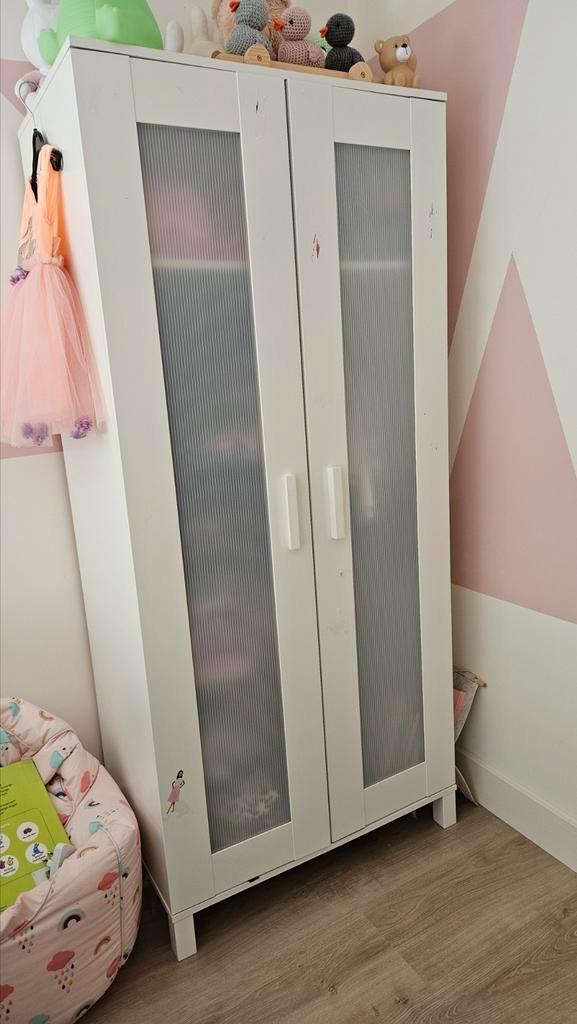 Mooie kleding kast, Kinderen en Baby's, Kinderkamer | Commodes en Kasten, Gebruikt, Kast, 105 cm of meer, 50 tot 70 cm, Ophalen