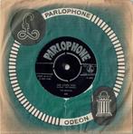 single vinyl  THE BEATLES – She Loves You (1963 - NL), Cd's en Dvd's, Vinyl Singles, Gebruikt, Verzenden, 7 inch, Single