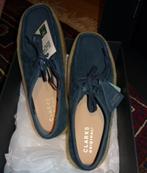 Gloednieuwe  mooie Clarks Wallabees , UK6 =39,5, Kleding | Dames, Schoenen, Verzenden, Nieuw, Blauw, Sneakers of Gympen