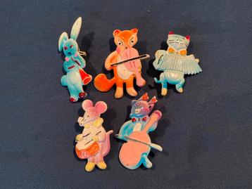 Metalen Kinderbroches beschikbaar voor biedingen