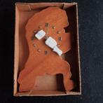 Mooie houten klok in vorm landkaart Nederland, Ophalen of Verzenden, Nieuw, Digitaal, Wandklok