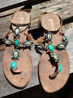 Slippers met bandje van Hot Lava, maat 40, Kleding | Dames, Slippers, Beige, Hot Lava, Ophalen of Verzenden