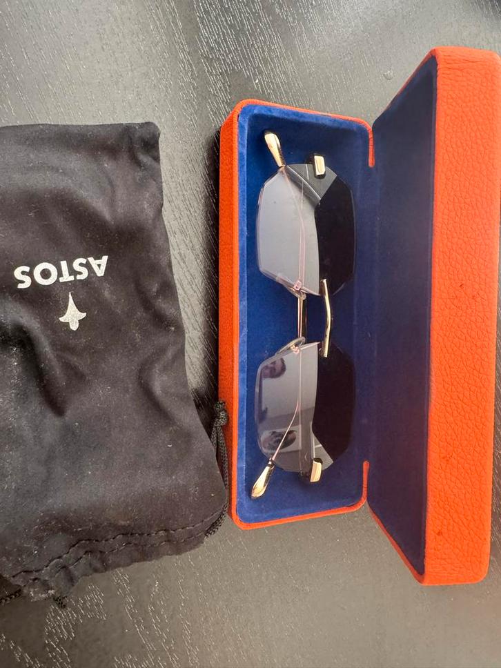 Astos Zonnebril - Zo goed als nieuw!, Sieraden, Tassen en Uiterlijk, Zonnebrillen en Brillen | Heren, Zo goed als nieuw, Zonnebril