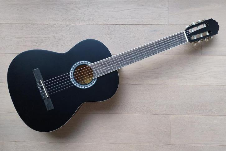 Akoestische gitaar Six Gun Guitars in perfecte staat!, Muziek en Instrumenten, Snaarinstrumenten | Gitaren | Akoestisch, Zo goed als nieuw