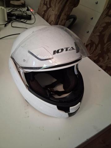 Te koop,Iota merk helm motor/scooter beschikbaar voor biedingen