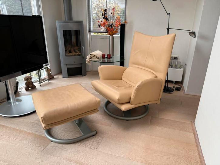 Rolf Benz torino fauteuil met hocker, Huis en Inrichting, Banken | Sofa's en Chaises Longues, Zo goed als nieuw, Eenpersoons, Minder dan 150 cm