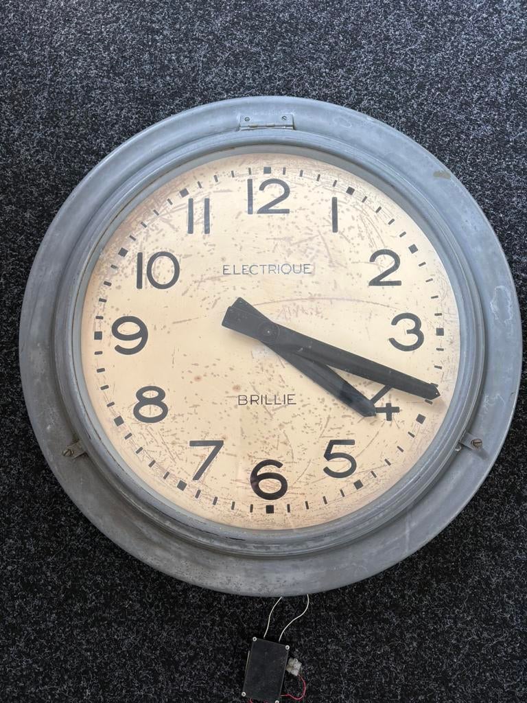 Klok BRILLIE ELECTRIQUE, Antiek en Kunst, Antiek | Klokken, Ophalen