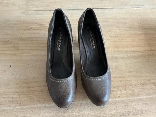 Marco tozzi pumps 38 bruin leer, Kleding | Dames, Schoenen, Zo goed als nieuw, Pumps, Bruin, Ophalen
