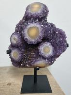 Grote Donkerpaarse Uruguay Amethist op stalen standaard, Ophalen of Verzenden, Mineraal