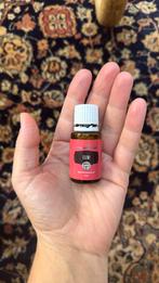 Elemi etherische olie Young Living VOL, Ophalen of Verzenden, Zo goed als nieuw, Blauw
