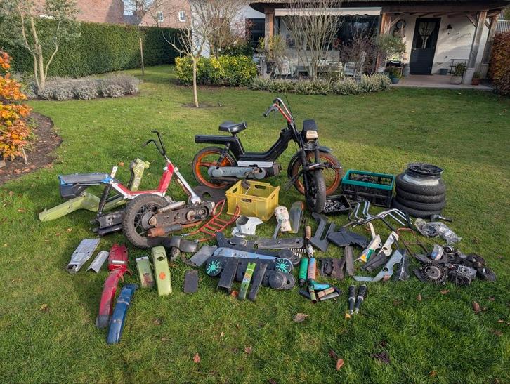 Partij vespa ciao, si, citta onderdelen 2 helemaal compleet, Fietsen en Brommers, Snorfietsen en Snorscooters, Gebruikt, Vespa