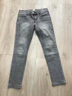 Des Petits Hauts jeans maat 29, Kleding | Dames, Spijkerbroeken en Jeans, Des petits hauts, Verzenden, Zo goed als nieuw, W28 - W29 (confectie 36)