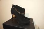 Elisabetta Franchi enkel laarsjes ketting eraan IGST 40, Zwart, Lage of Enkellaarzen, Zo goed als nieuw, Elisabetta Franchi