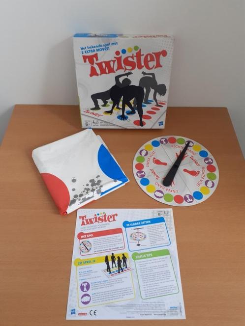 Twister * ALS NIEUW * grote, klassieke editie (Hasbro), Hobby en Vrije tijd, Gezelschapsspellen | Overige, Zo goed als nieuw, Een of twee spelers